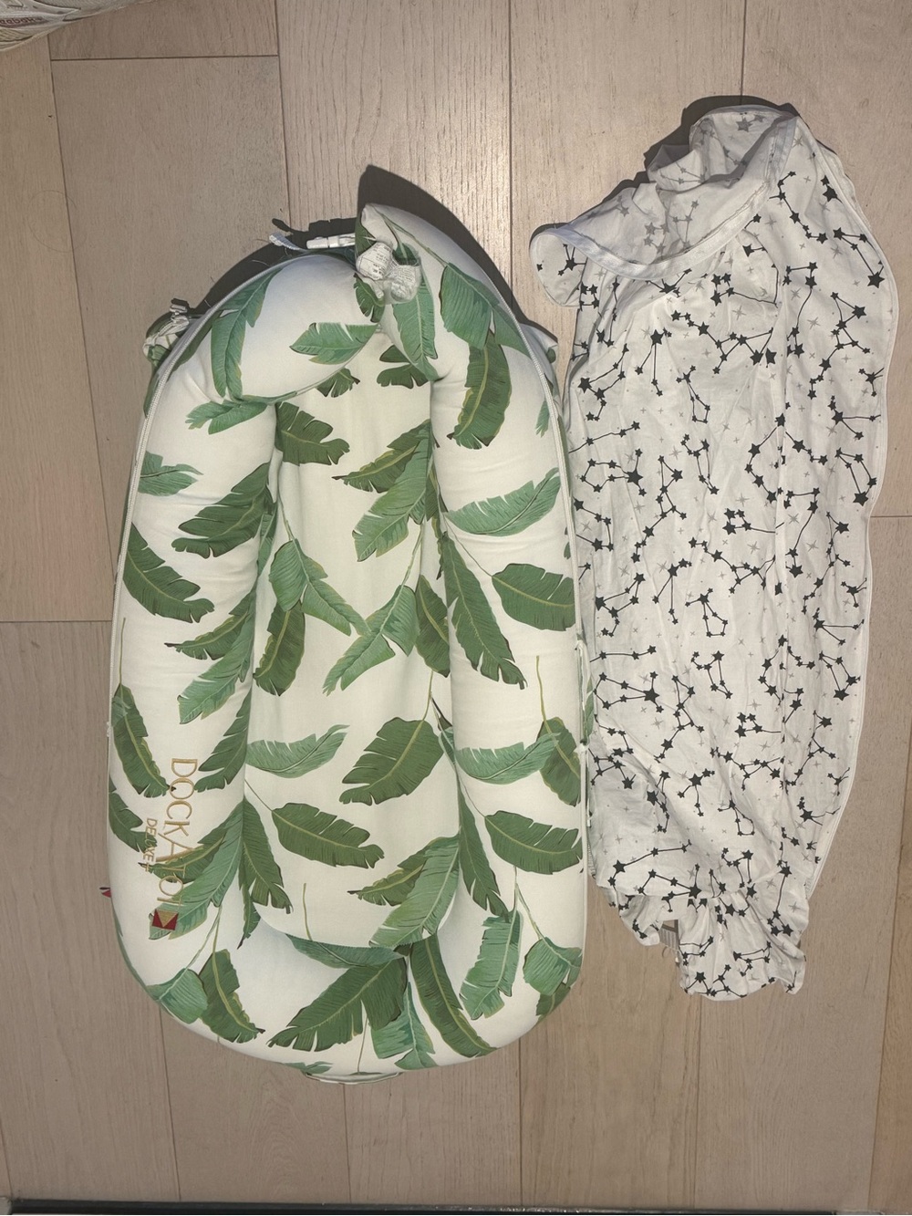Dockatot Deluxe - Green Leaf Print with Extra Cover
